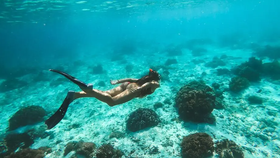 Ras Honkorab Mangrove Bay